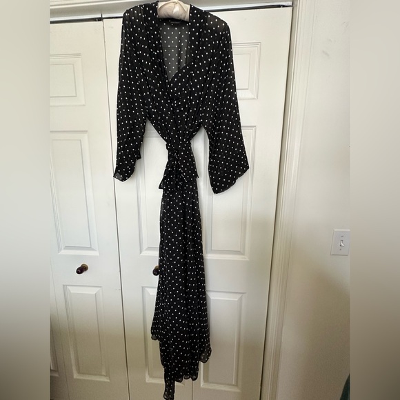 Rosamosario 100% Silk Georgette Polka Dot Peignoir Dress and Robe Black & White - Picture 3 of 17